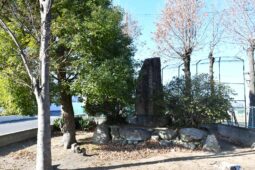 石碑場所の剪定を依頼