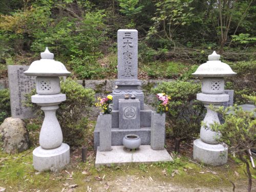 画像に alt 属性が指定されていません。ファイル名: mikikeboti.jpg