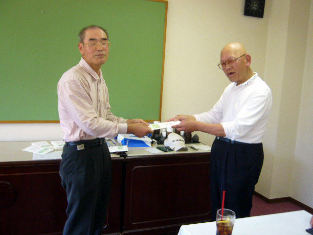 優勝の藤原さん。