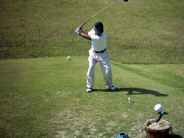 須々木さんのティーショト!