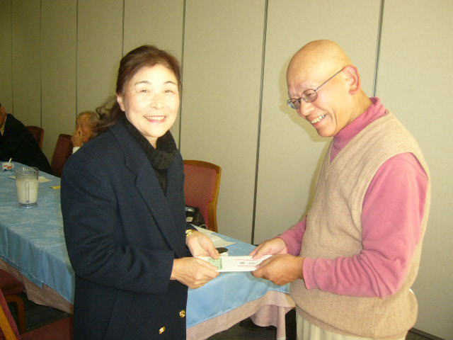 優勝の 赤木寿恵さん!!