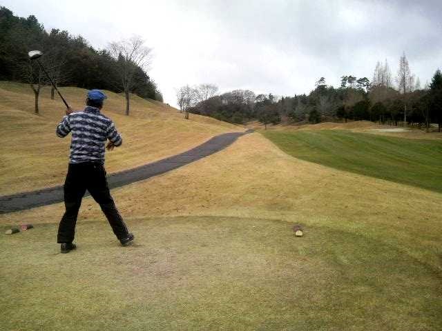 出原さんの 10番ティーショットは?