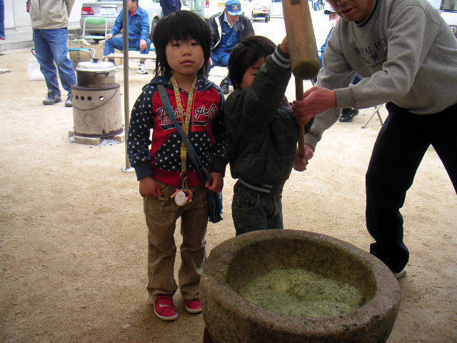 こどもの餅つき