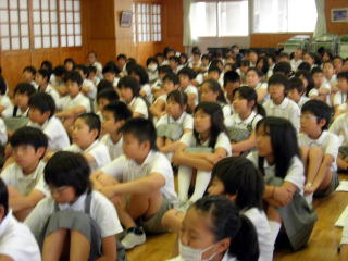 ���w��̘̐̂b�𕷂����w��