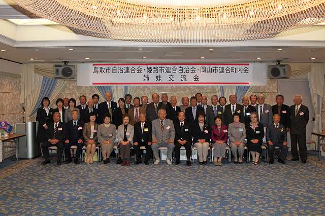 �o���𗬉�