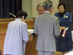 �L�O�i����