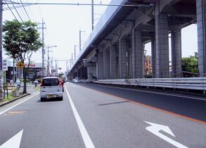 ��������E����