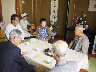 ��Q�O�񏯓��R�~���j�e�B�Ղ�@�R