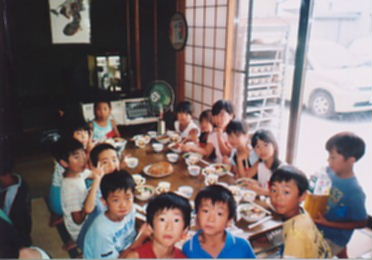 �Ђ���N���u�@�U