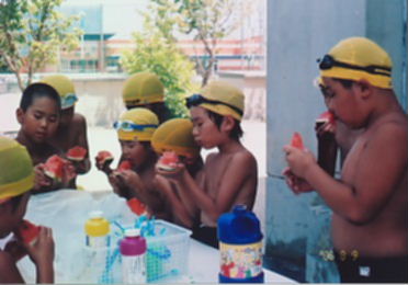 �Ђ���N���u�@�X