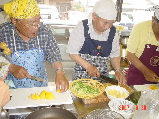 �j�����������@�Q