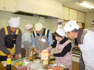 ��R��j�����������@�Q