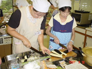 ��R��h�{�����@�Q