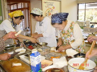 ��T��h�{�����̗l�q�@�R