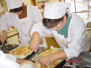 ��T��h�{�����̗l�q�@�S