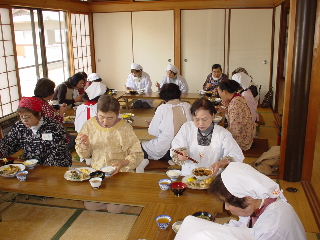 ��W��h�{�����@�U