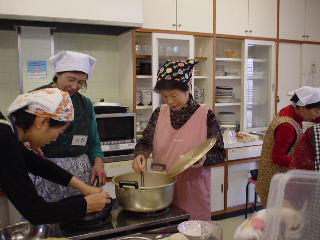元気で長生き料理教室　３