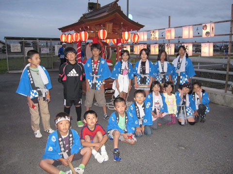 だんじりと子どもたち(秋祭り) だんじりと子どもたち(秋祭り)