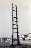 往時の海吉出村の水防警鐘台全景 往時の海吉出村の水防警鐘台全景