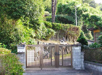 円山城主墓所入り口 円山城主墓所入り口