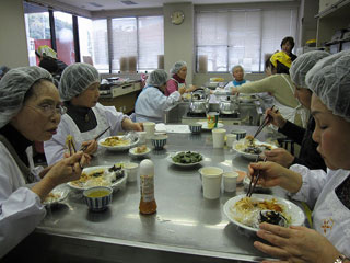 食事の様子 食事の様子
