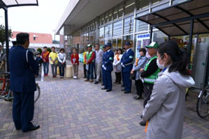 キャンペーン終了で感謝の言葉を述べる三村交通官 キャンペーン終了で感謝の言葉を述べる三村交通官