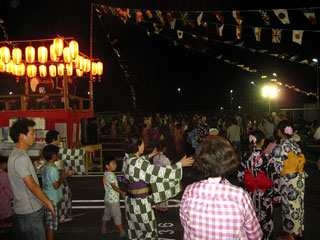 盆踊りの様子 盆踊りの様子