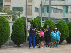 国旗、体協旗の掲揚 国旗、体協旗の掲揚