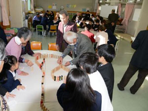 ドミノ倒しゲーム ドミノ倒しゲーム