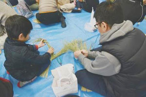 児童も父親といっしょに 児童も父親といっしょに