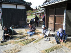 注連縄の部品づくり 注連縄の部品づくり