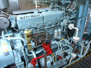 場内のディ―ゼルエンジン 場内のディ―ゼルエンジン