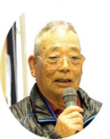 開会挨拶をする元気の出る会の藤田会長 開会挨拶をする元気の出る会の藤田会長