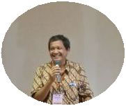 笑顔であいさつする視察団代表 笑顔であいさつする視察団代表