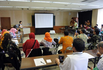 視察交流会の様子(1) 視察交流会の様子(1)