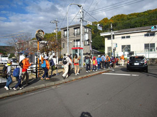 倉安川沿いに里山センターを目指す 倉安川沿いに里山センターを目指す