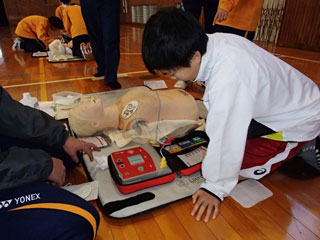 救急法(AED) 救急法(AED)