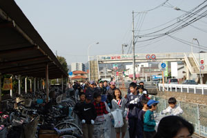 東へ向かう参加者 東へ向かう参加者