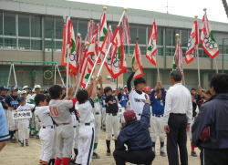 開会式で選手宣誓する富山Aチーム・平松主将 開会式で選手宣誓する富山Aチーム・平松主将