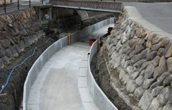 コンクリート敷き コンクリート敷き