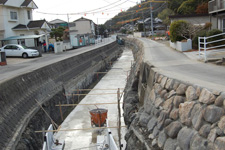 丸端橋から内田邸を望む 丸端橋から内田邸を望む