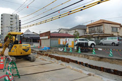 矢板から岸(石積み)までを埋め戻しています。 矢板から岸(石積み)までを埋め戻しています。