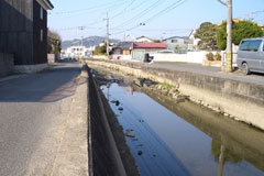 改修前 西方向に向かっての景色が 改修前 西方向に向かっての景色が