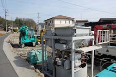 地盤改良機でセメント注入 地盤改良機でセメント注入