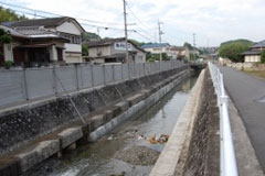 工事用通路やフェンスを撤去し 工事用通路やフェンスを撤去し