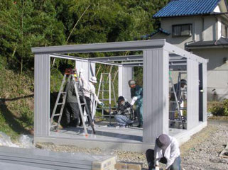 壁材を取り付け 壁材を取り付け