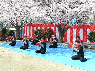 海吉福吉銭太鼓クラブの演技 海吉福吉銭太鼓クラブの演技